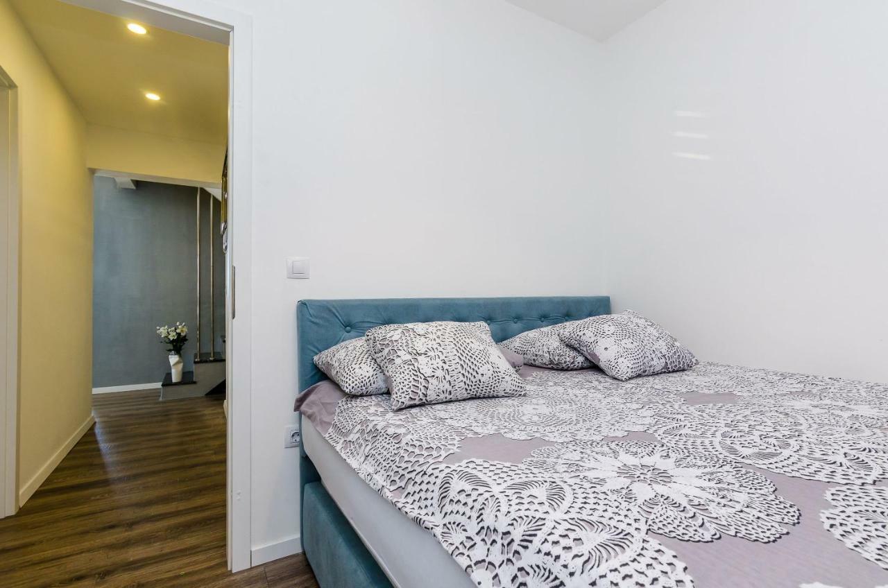 Superior Apartment Nike Mlini Luaran gambar