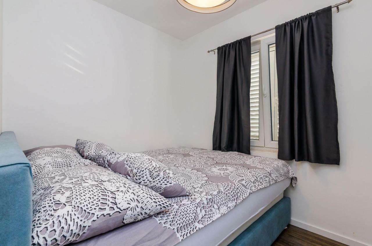Superior Apartment Nike Mlini Luaran gambar