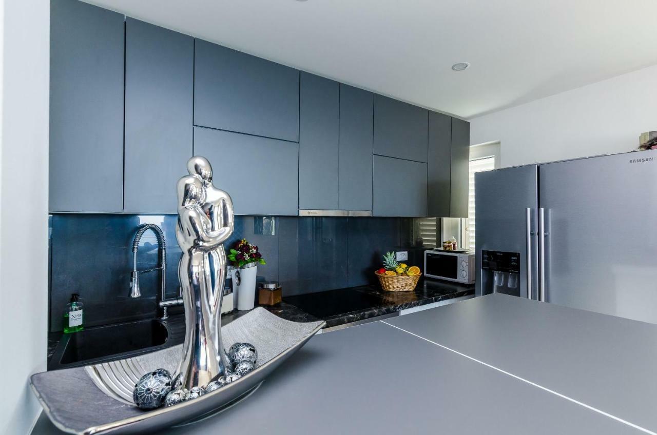 Superior Apartment Nike Mlini Luaran gambar